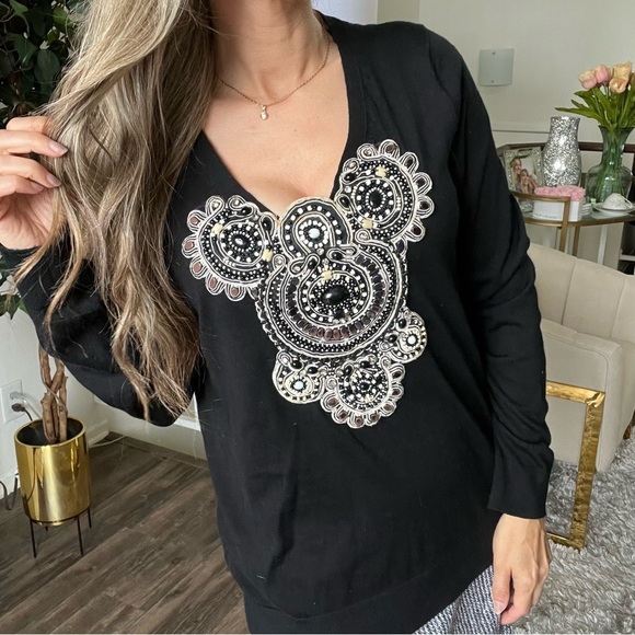 Banana Republic Merino Wool V Neck Knit Sweater Black Bead Embroidered Vintage L - Picture 1 of 13